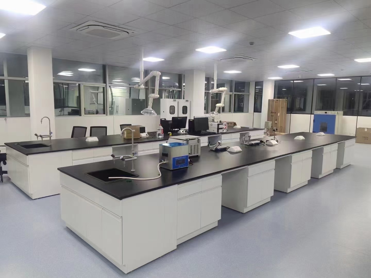 實驗室施工重點是什么？施工團(tuán)隊去哪里找？